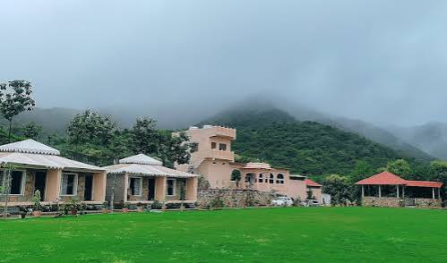 Holiday Hill Resort