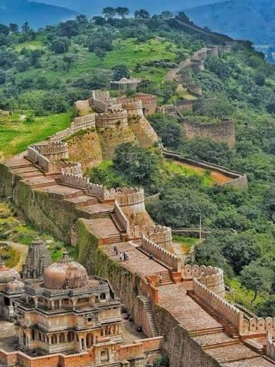 Experience the beauty of Udaipur & Kumbhalgarh 🏰🌄
